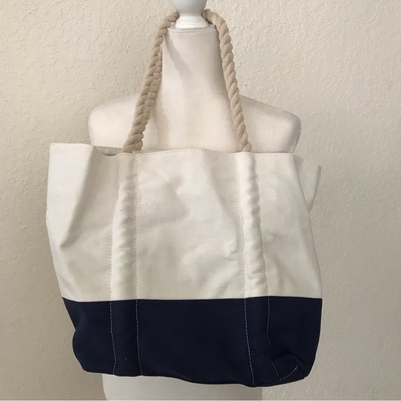 Neiman Marcus Beautiful Bag - Picture 3 of 3